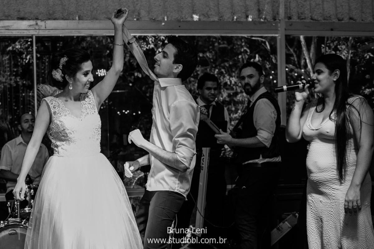 casamento-brunaleni-studiobl-noivas-recife-fotografo-casados-ensaio-fotografico-ledadourado-recepcoes-noivasderecife-pernambuco-wedding-trash-noivado-noivos