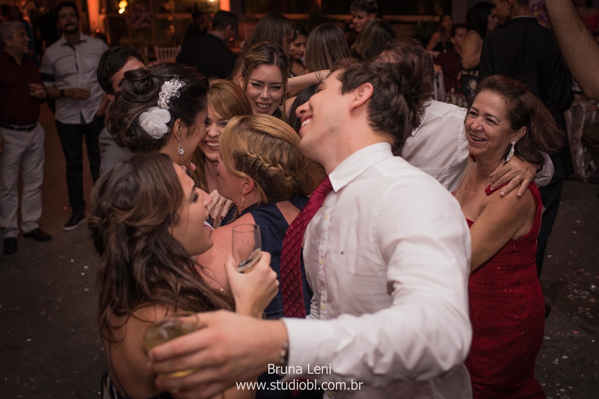 casamento-brunaleni-studiobl-noivas-recife-fotografo-casados-ensaio-fotografico-ledadourado-recepcoes-noivasderecife-pernambuco-wedding-trash-noivado-noivos