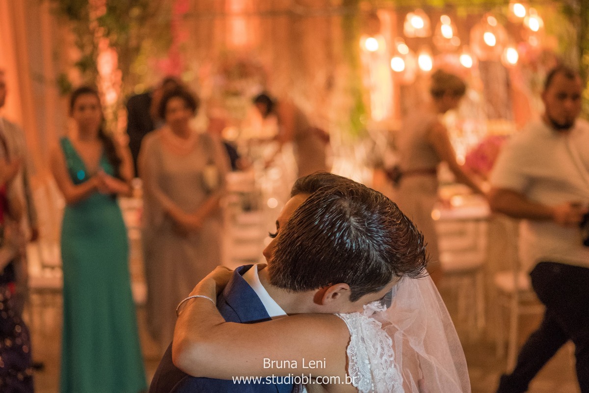 casamento-brunaleni-studiobl-noivas-recife-fotografo-casados-ensaio-fotografico-ledadourado-recepcoes-noivasderecife-pernambuco-wedding-trash-noivado-noivos