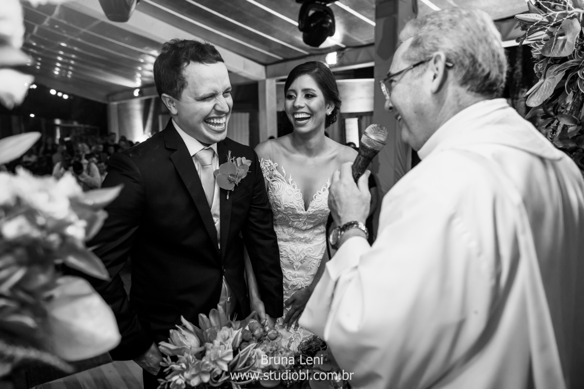 casamento-sorriso-campo-casando-noivas-noivasrecife-fotograforecife-recife-fotografo-pernambuco-bruna-leni-vestido-ensaio-wedding