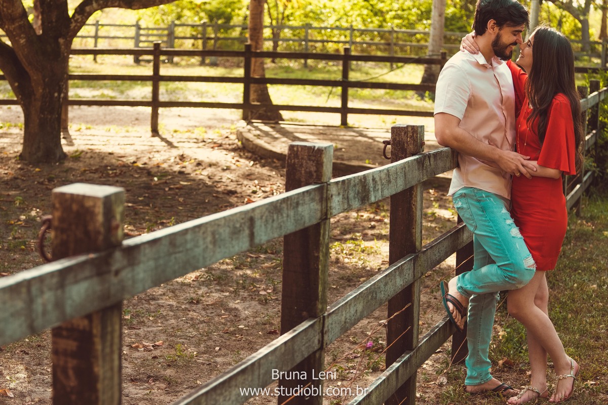 ensaio-fotografo-casamento-prewedding-wedding-recife-casando-bruna-leni-fotografia-studio-recanto-sucupiras-pernambuco-casal-noivado