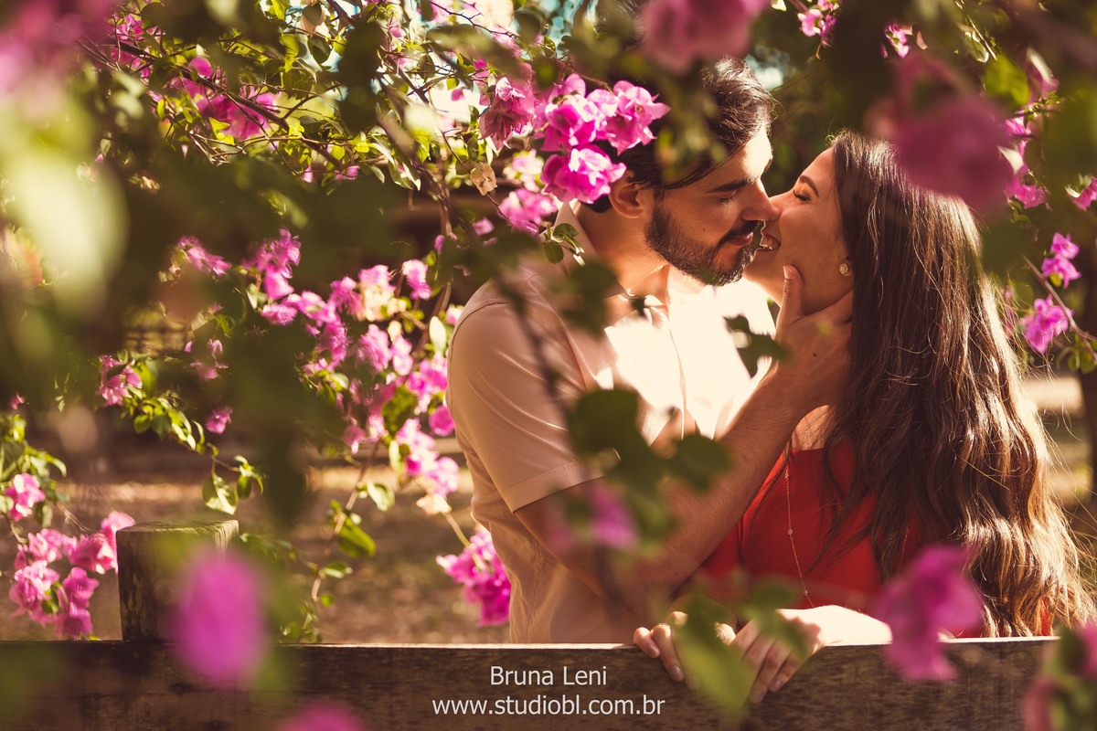 ensaio-fotografo-casamento-prewedding-wedding-recife-casando-bruna-leni-fotografia-studio-recanto-sucupiras-pernambuco-casal-noivado