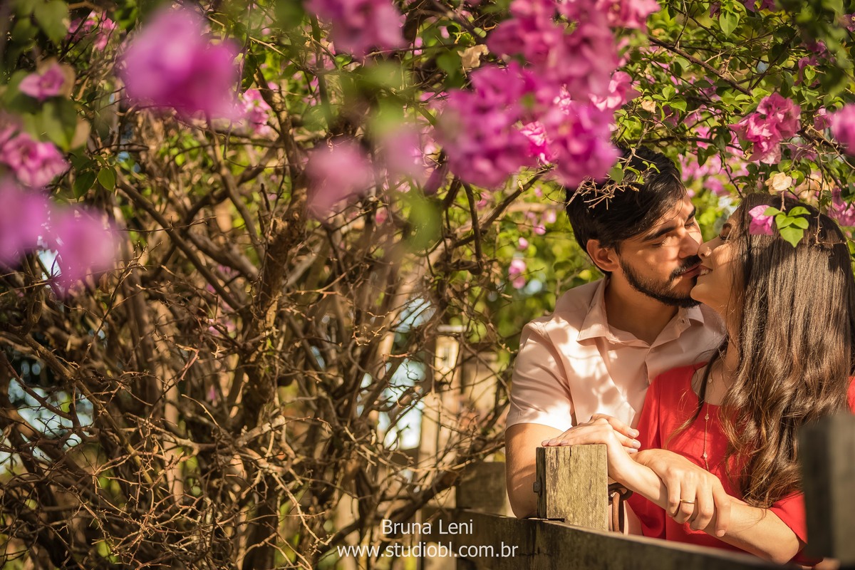 ensaio-fotografo-casamento-prewedding-wedding-recife-casando-bruna-leni-fotografia-studio-recanto-sucupiras-pernambuco-casal-noivado