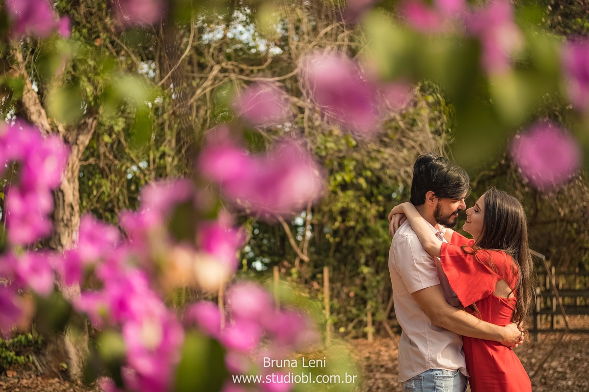 ensaio-fotografo-casamento-prewedding-wedding-recife-casando-bruna-leni-fotografia-studio-recanto-sucupiras-pernambuco-casal-noivado
