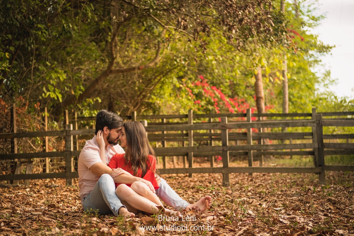 ensaio-fotografo-casamento-prewedding-wedding-recife-casando-bruna-leni-fotografia-studio-recanto-sucupiras-pernambuco-casal-noivado