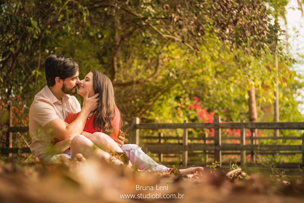 ensaio-fotografo-casamento-prewedding-wedding-recife-casando-bruna-leni-fotografia-studio-recanto-sucupiras-pernambuco-casal-noivado