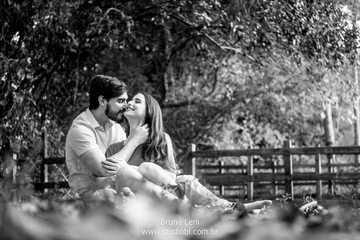 ensaio-fotografo-casamento-prewedding-wedding-recife-casando-bruna-leni-fotografia-studio-recanto-sucupiras-pernambuco-casal-noivado