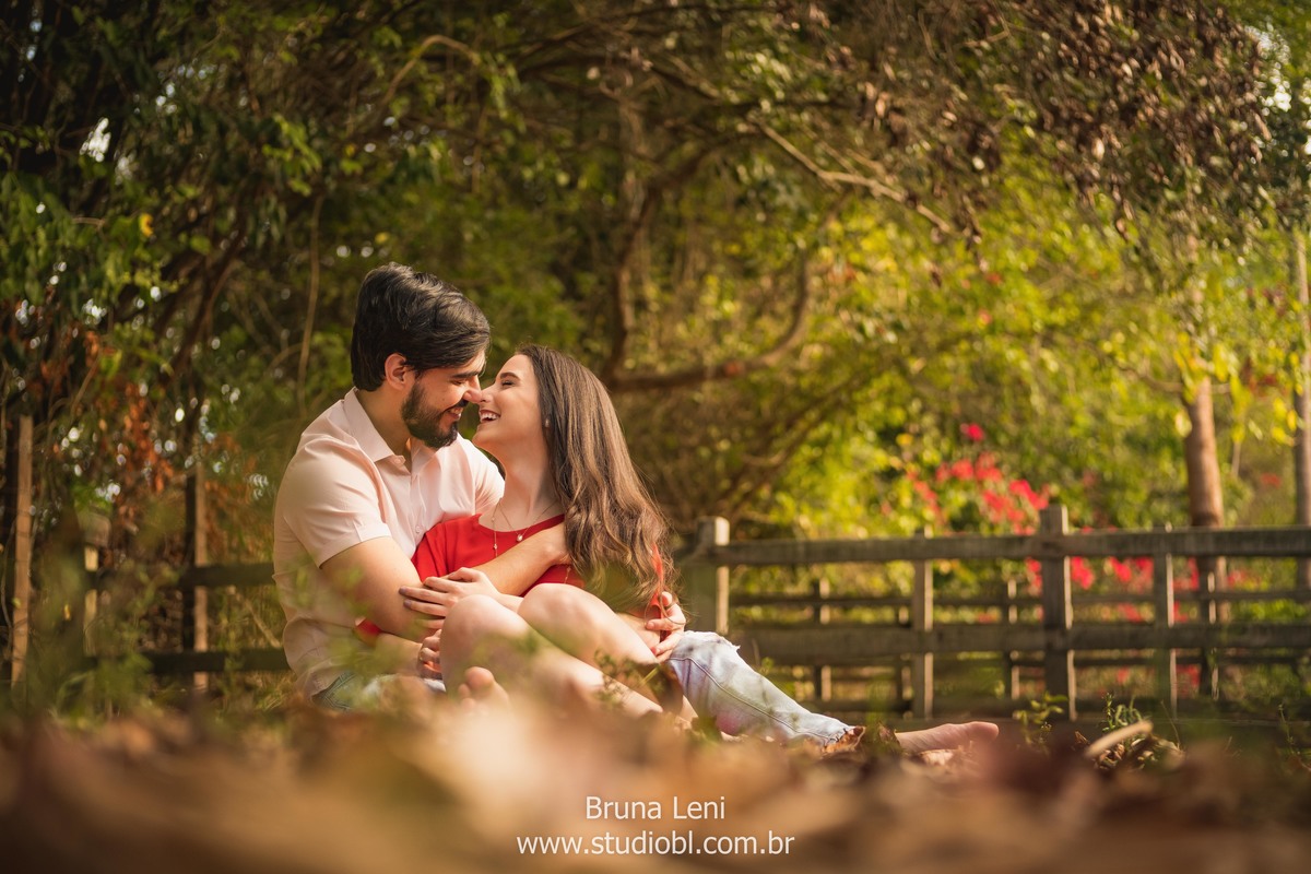 ensaio-fotografo-casamento-prewedding-wedding-recife-casando-bruna-leni-fotografia-studio-recanto-sucupiras-pernambuco-casal-noivado