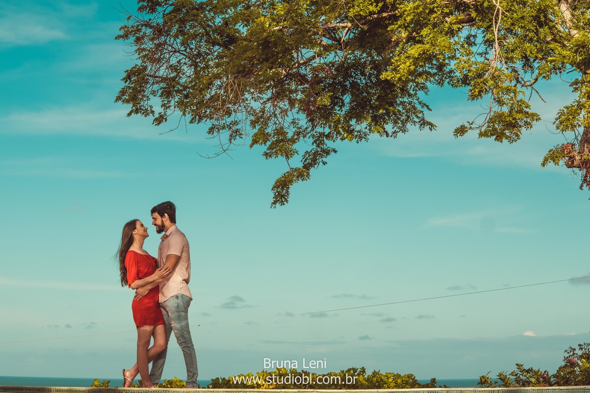 ensaio-fotografo-casamento-prewedding-wedding-recife-casando-bruna-leni-fotografia-studio-recanto-sucupiras-pernambuco-casal-noivado