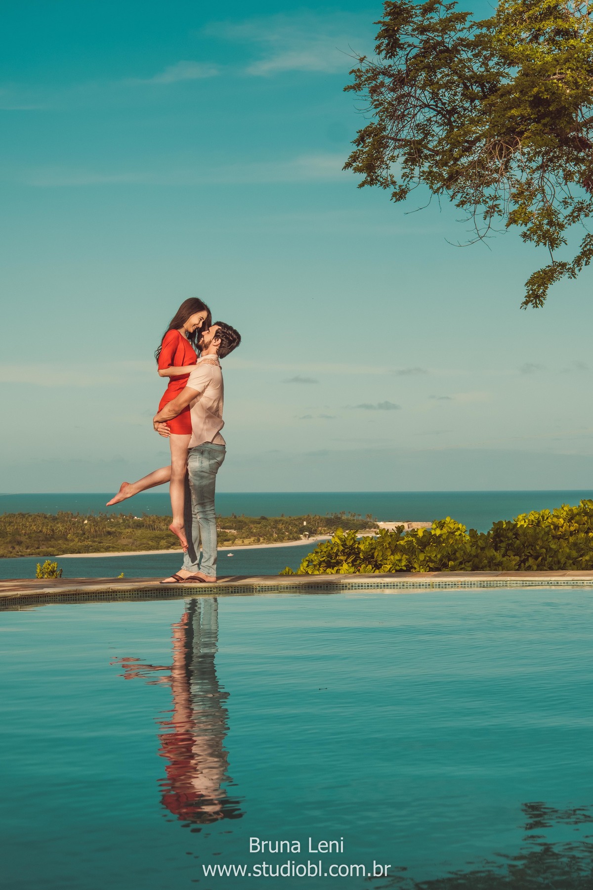 ensaio-fotografo-casamento-prewedding-wedding-recife-casando-bruna-leni-fotografia-studio-recanto-sucupiras-pernambuco-casal-noivado