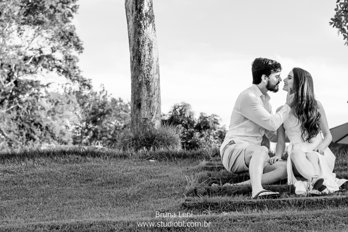 ensaio-fotografo-casamento-prewedding-wedding-recife-casando-bruna-leni-fotografia-studio-recanto-sucupiras-pernambuco-casal-noivado