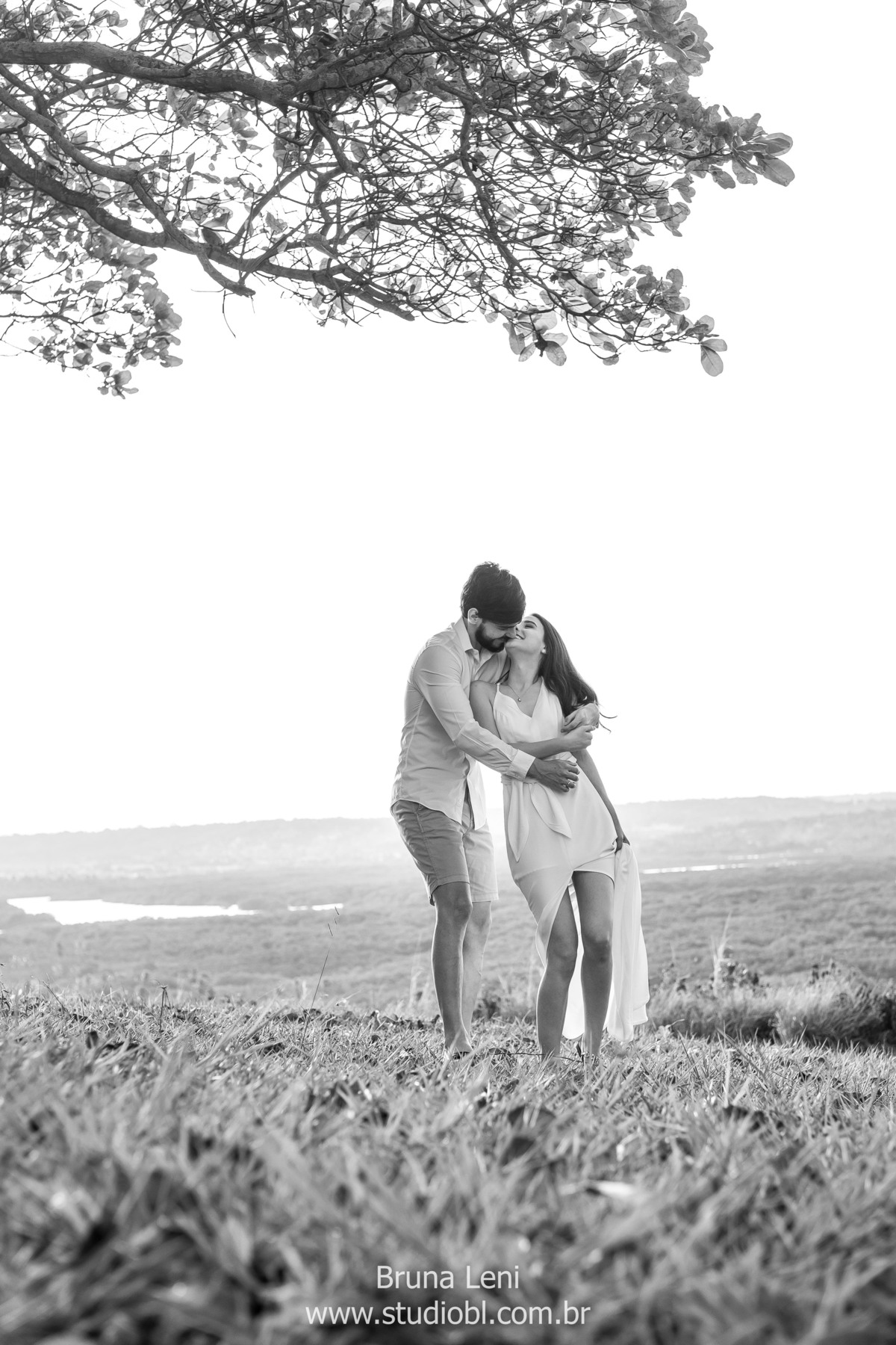 ensaio-fotografo-casamento-prewedding-wedding-recife-casando-bruna-leni-fotografia-studio-recanto-sucupiras-pernambuco-casal-noivado