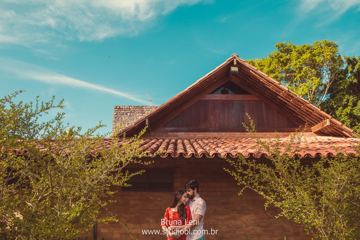 ensaio-fotografo-casamento-prewedding-wedding-recife-casando-bruna-leni-fotografia-studio-recanto-sucupiras-pernambuco-casal-noivado