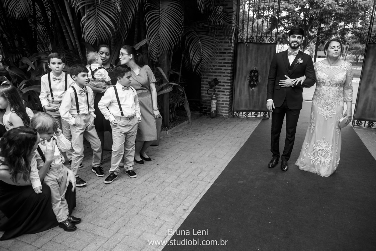 beijo-noivo-noiva-fotografo-casamento-jardim-tarde-bouquet-recife-pernambuco- fotografia-noivado-casando