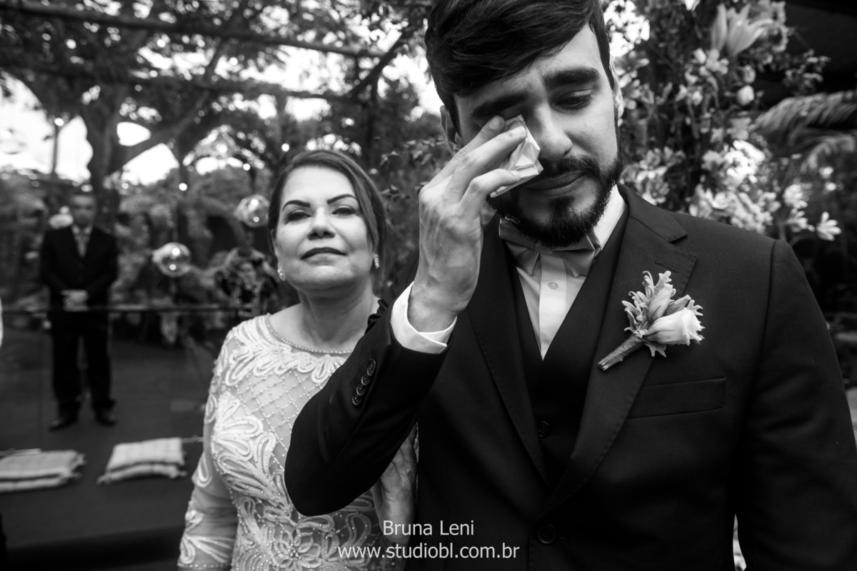 beijo-noivo-noiva-fotografo-casamento-jardim-tarde-bouquet-recife-pernambuco- fotografia-noivado-casando