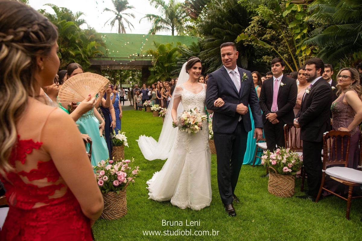 beijo-noivo-noiva-fotografo-casamento-jardim-tarde-bouquet-recife-pernambuco- fotografia-noivado-casando