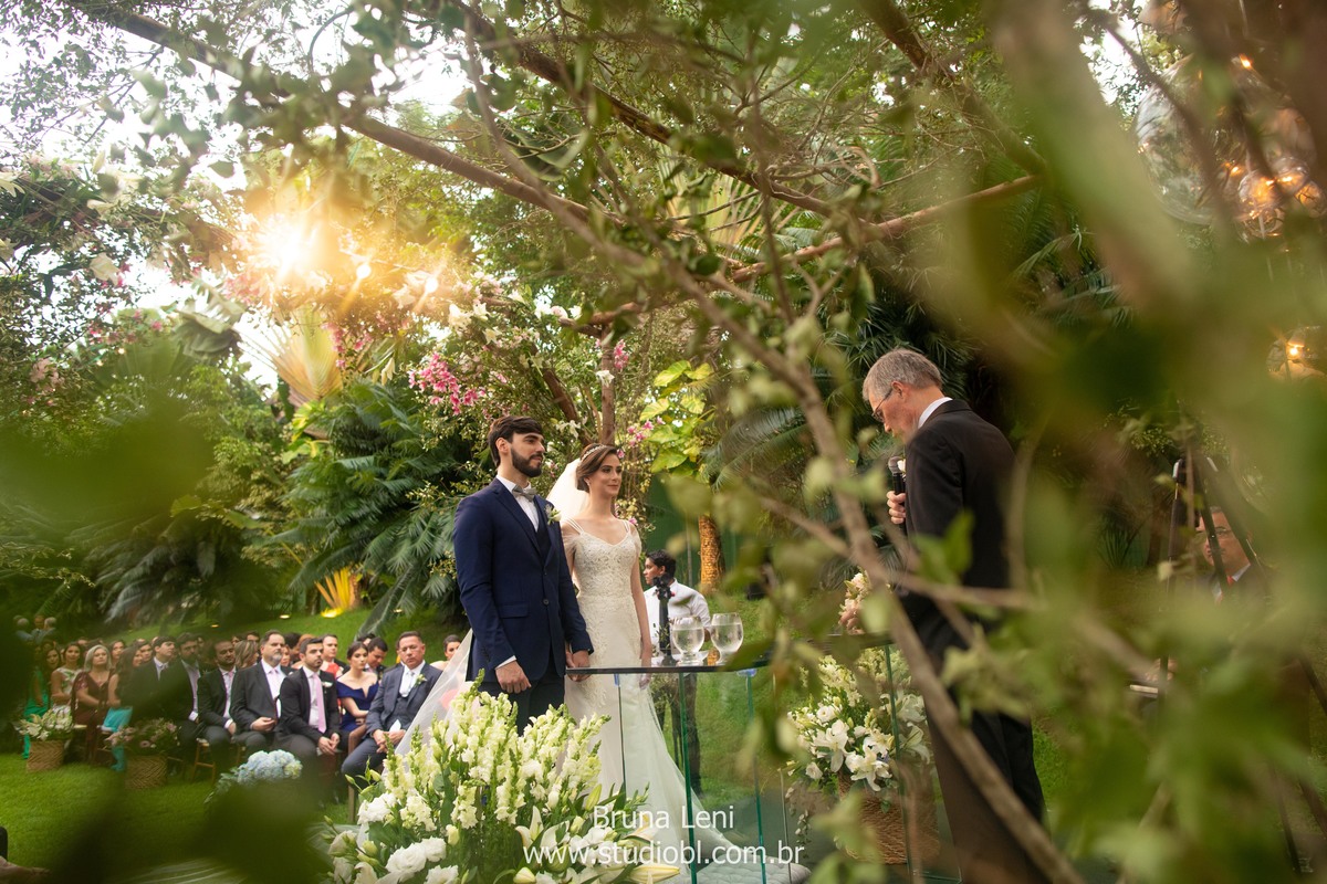 beijo-noivo-noiva-fotografo-casamento-jardim-tarde-bouquet-recife-pernambuco- fotografia-noivado-casando