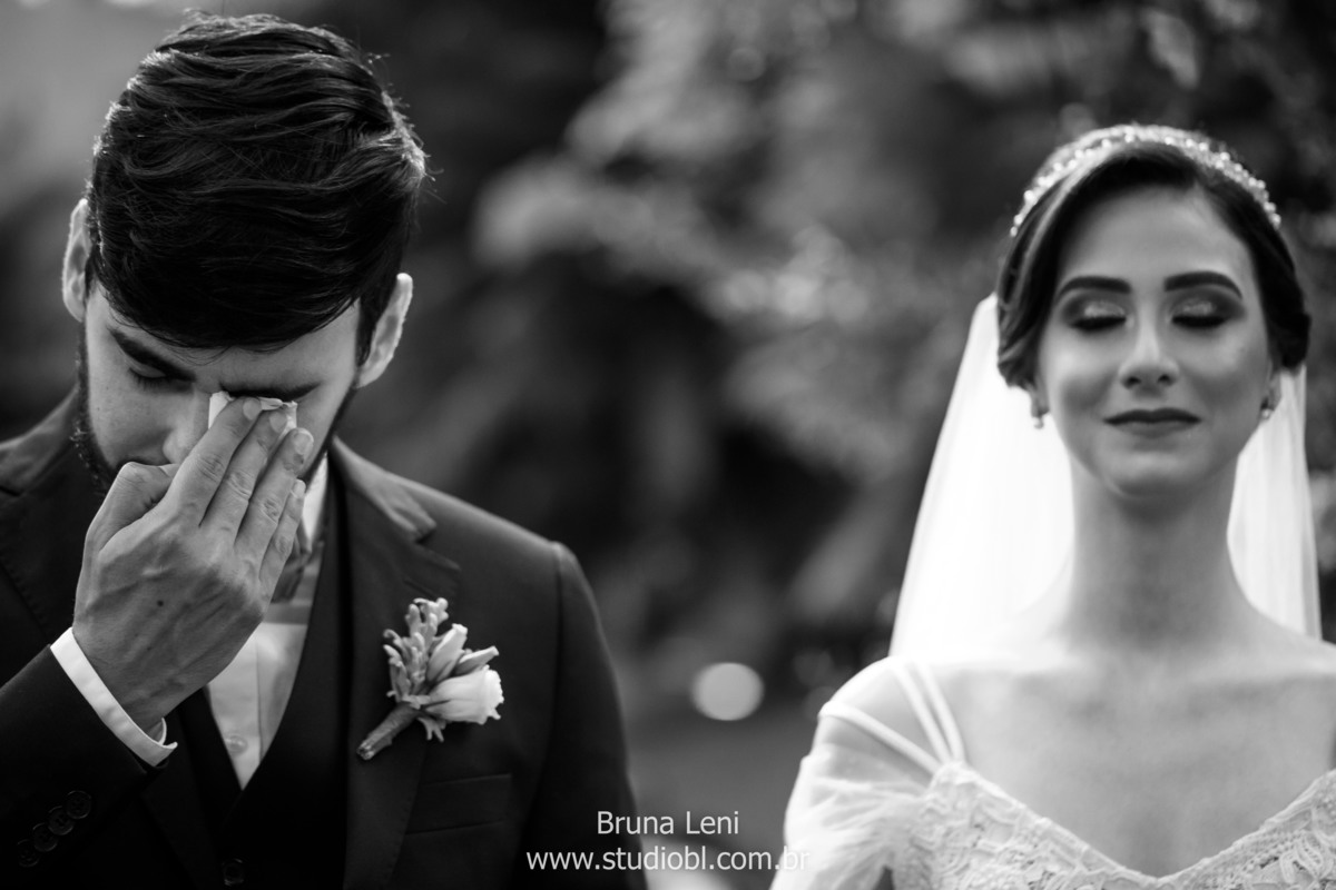 beijo-noivo-noiva-fotografo-casamento-jardim-tarde-bouquet-recife-pernambuco- fotografia-noivado-casando