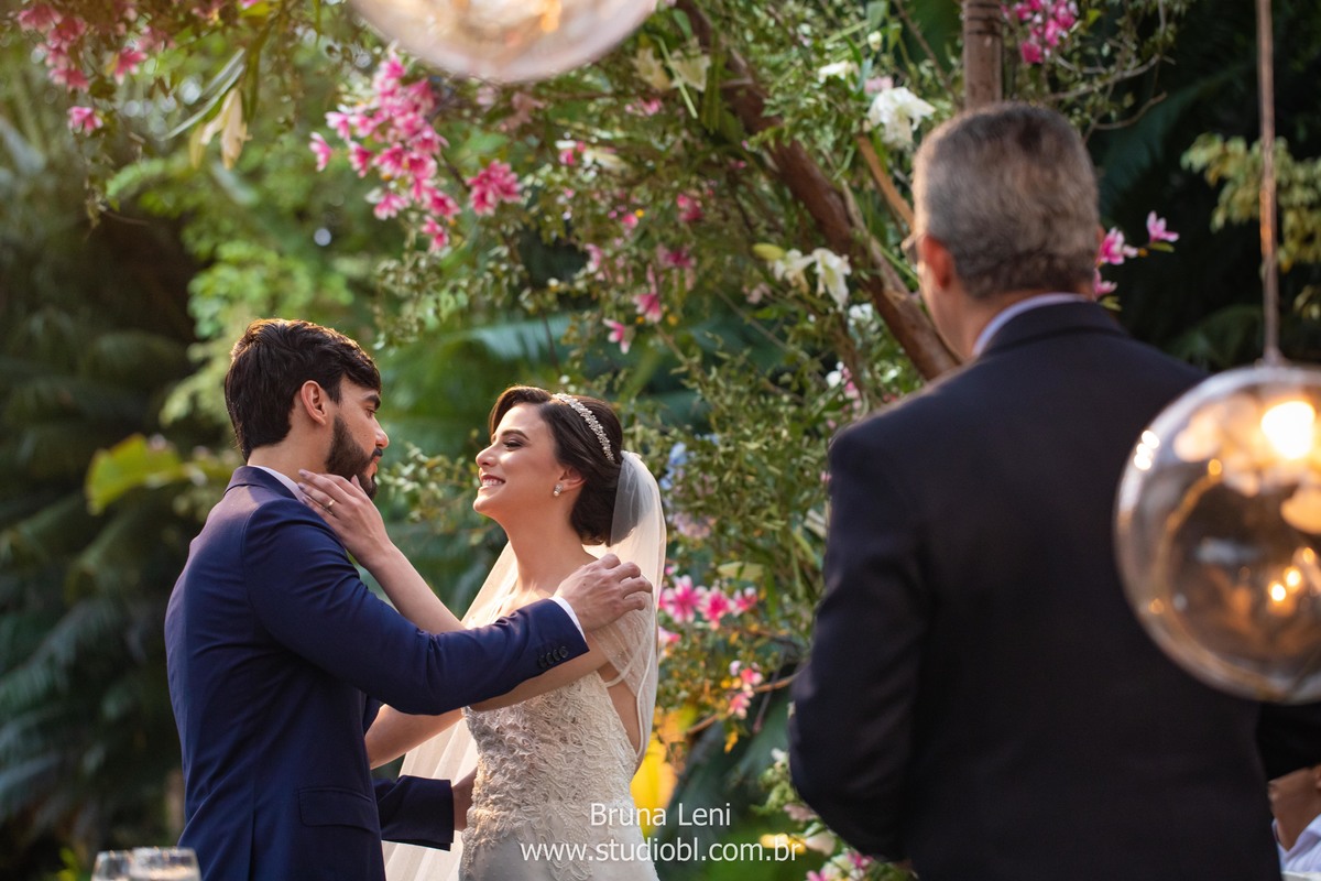 beijo-noivo-noiva-fotografo-casamento-jardim-tarde-bouquet-recife-pernambuco- fotografia-noivado-casandobeijo-noivo-noiva-fotografo-casamento-jardim-tarde-bouquet-recife-pernambuco- fotografia-noivado-casando