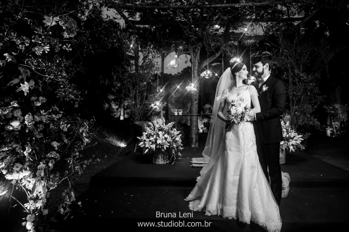 beijo-noivo-noiva-fotografo-casamento-jardim-tarde-bouquet-recife-pernambuco- fotografia-noivado-casando