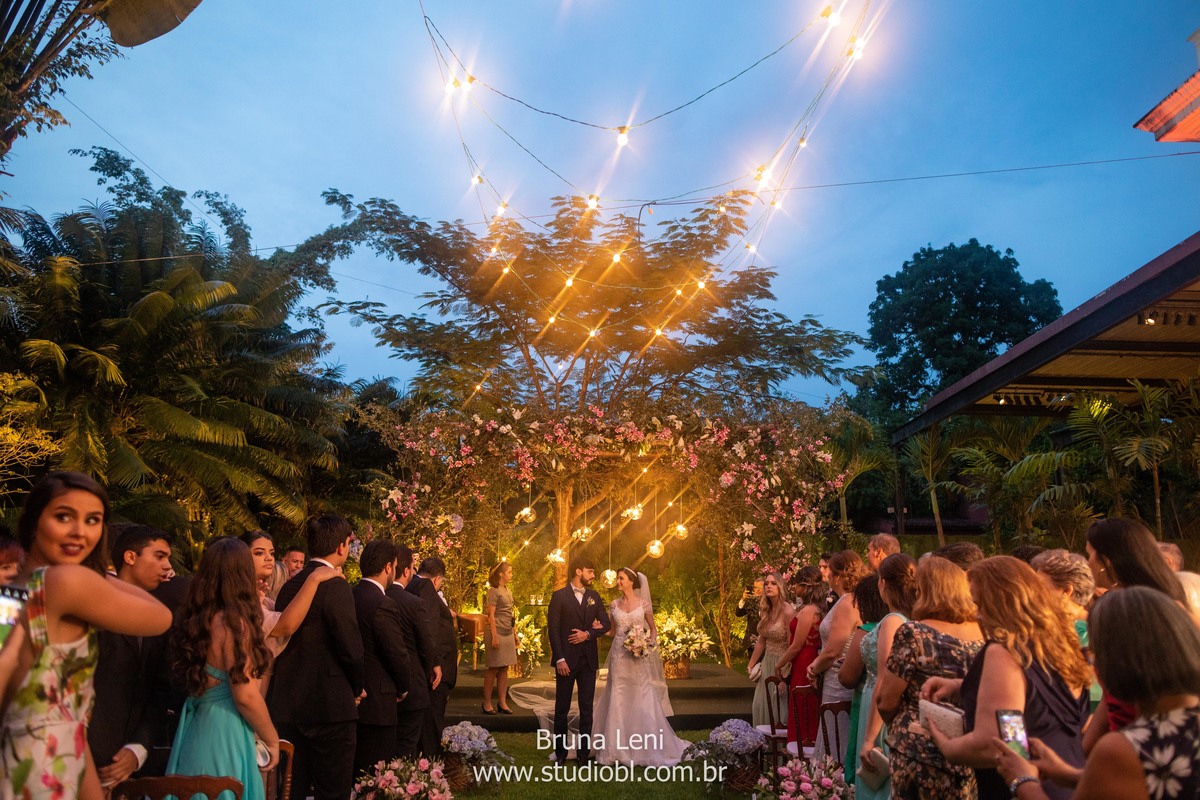 beijo-noivo-noiva-fotografo-casamento-jardim-tarde-bouquet-recife-pernambuco- fotografia-noivado-casando