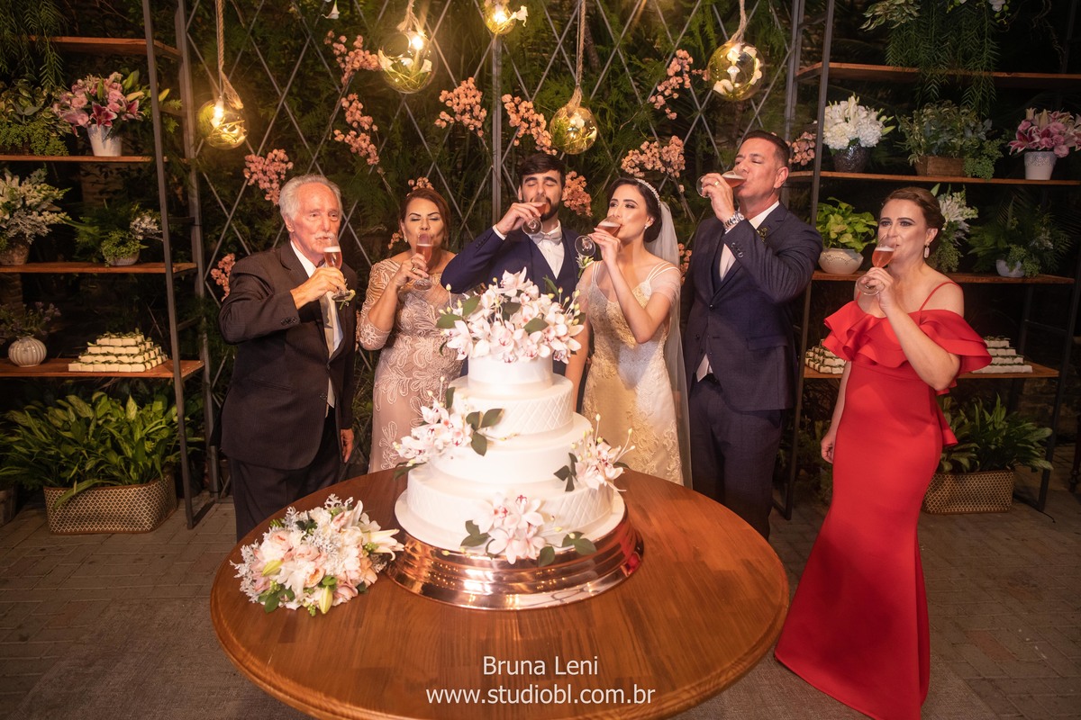 beijo-noivo-noiva-fotografo-casamento-jardim-tarde-bouquet-recife-pernambuco- fotografia-noivado-casando