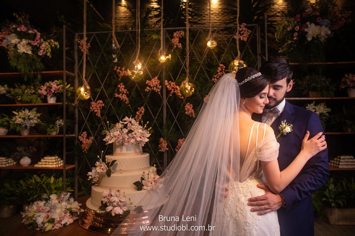 beijo-noivo-noiva-fotografo-casamento-jardim-tarde-bouquet-recife-pernambuco- fotografia-noivado-casando