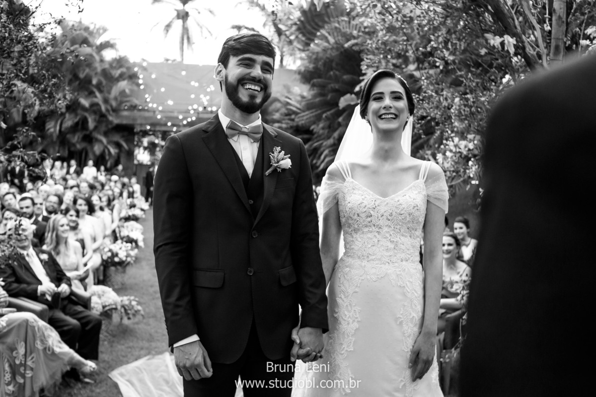 beijo-noivo-noiva-fotografo-casamento-jardim-tarde-bouquet-recife-pernambuco- fotografia-noivado-casando