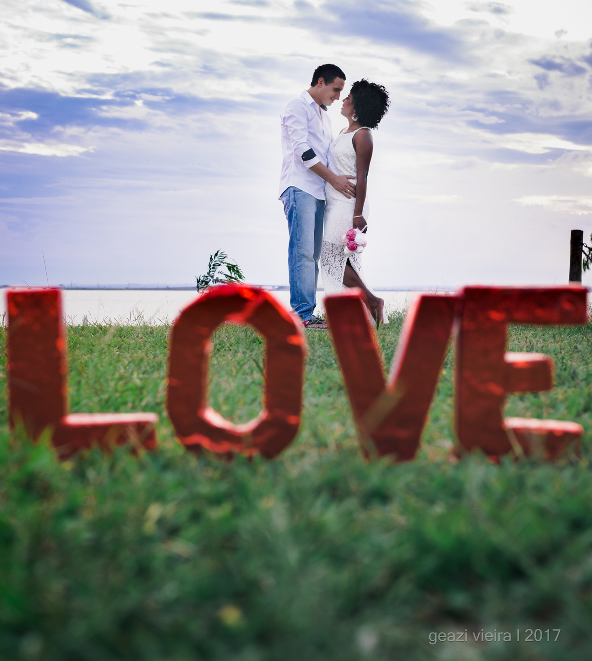 Foto de casal com palavra love