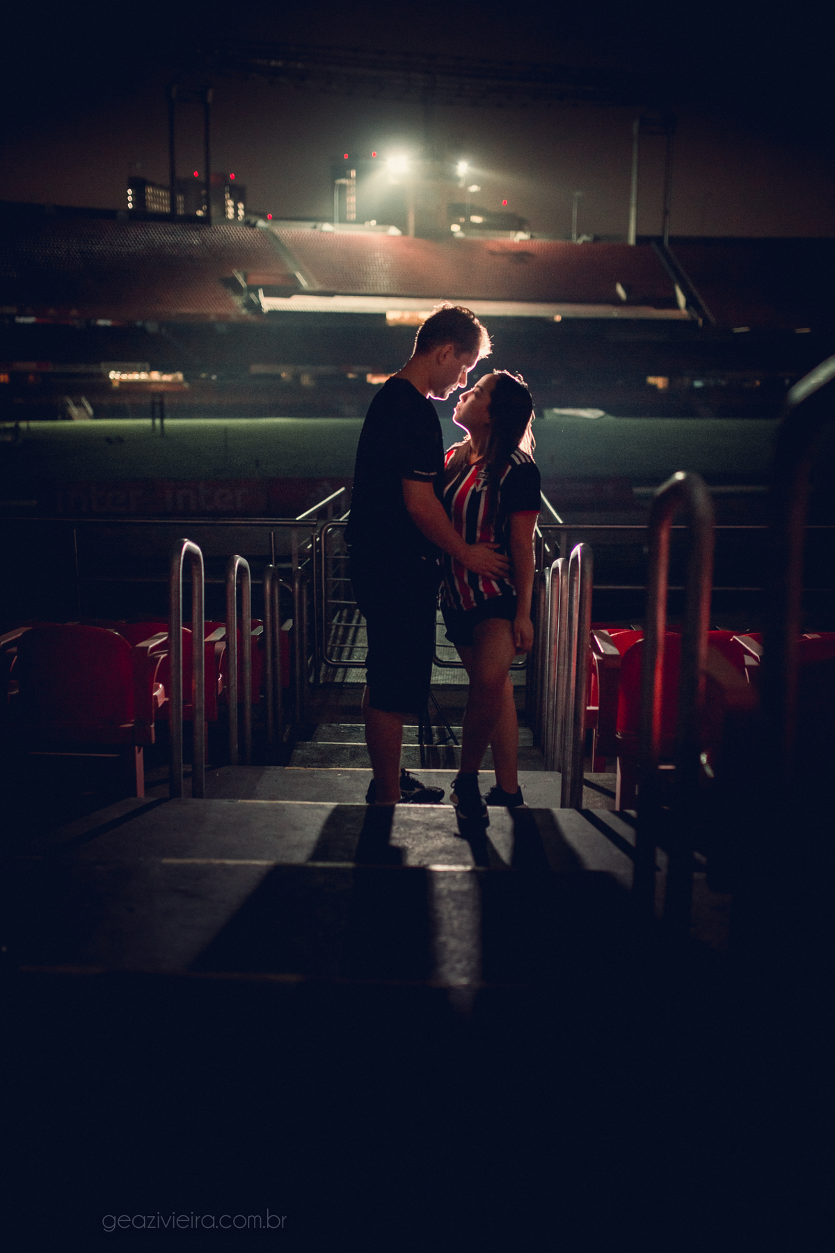 pre wedding na arquibancada de estadio