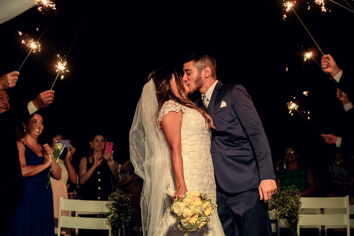 beijo do casal Fotografo de casamento Geazi Vieira