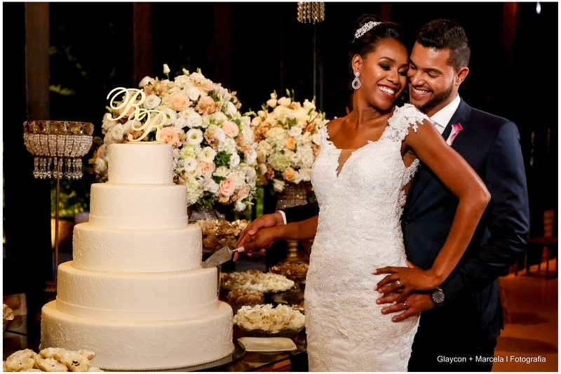 Chácaras Chiari - BH / NOIVA CORTANDO O BOLO