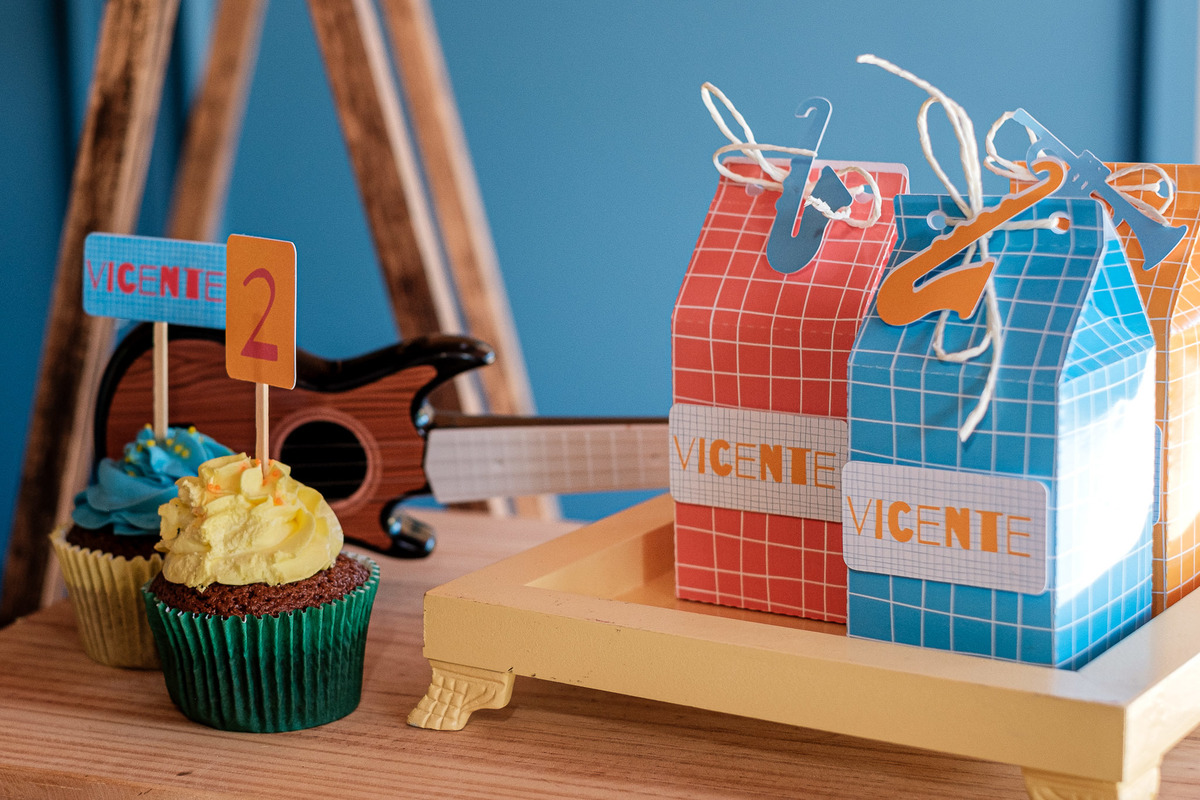 decoração de aniversario infantil papelaria colorida