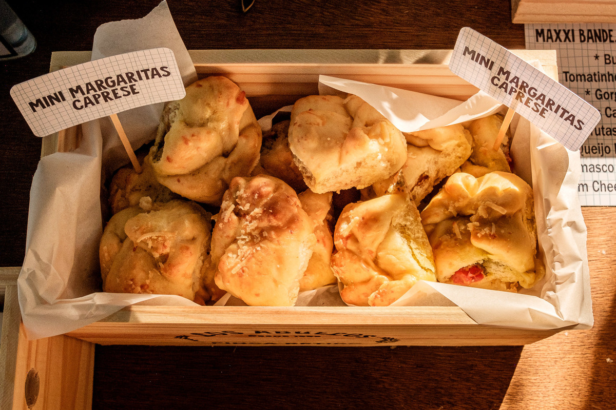 salgados mesa de antepastos decoração