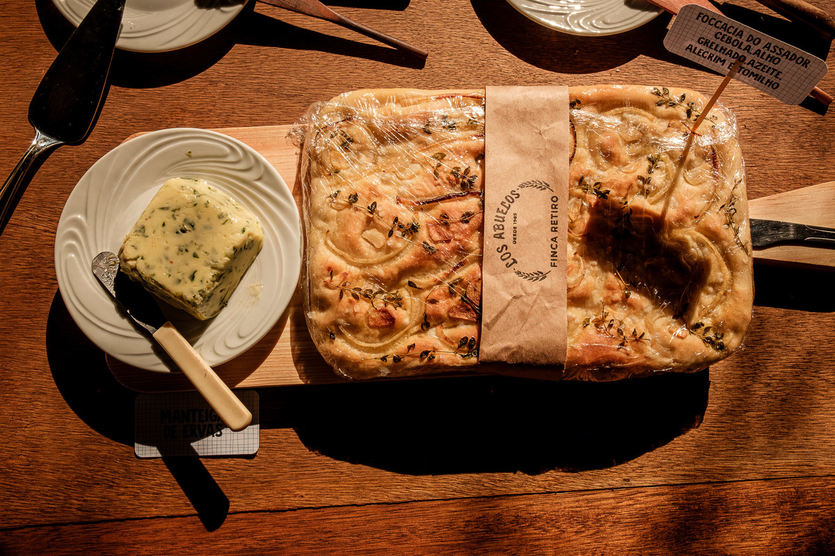 mesa de antepastos com manteiga