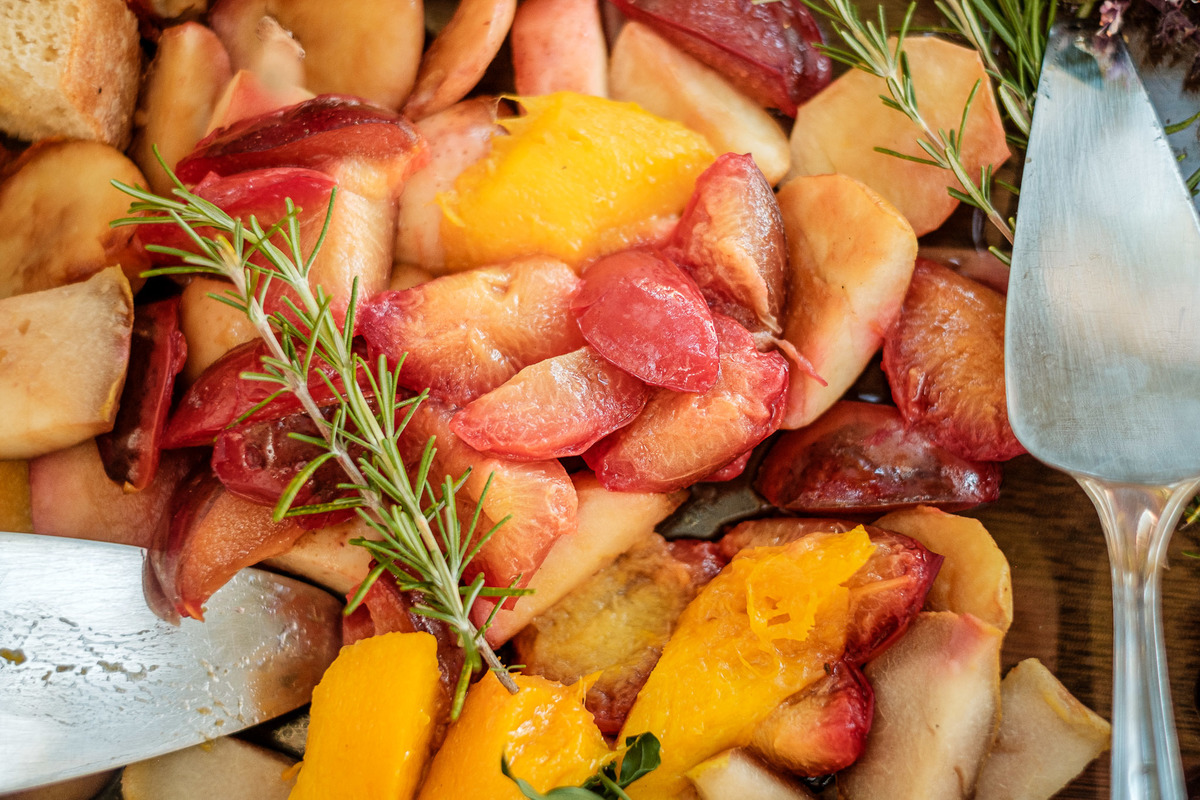 frutas na mesa de antepastos decoração