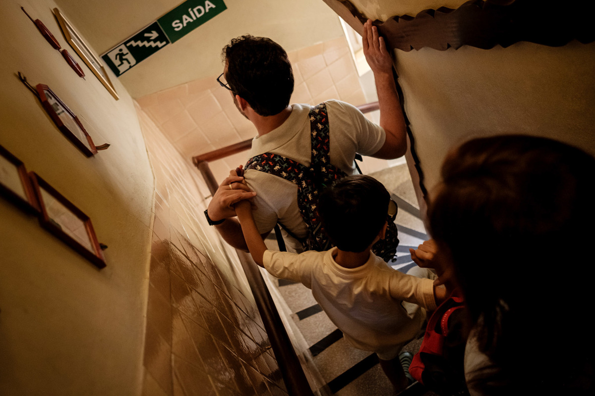 escada na casa do papai noel gramado