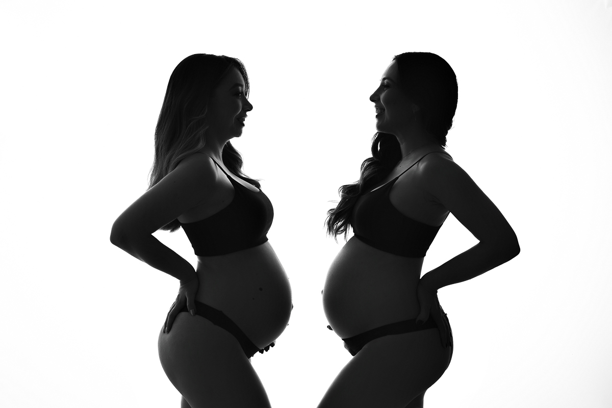 ensaio fotográfico de irmãs 
Família À Espera Momento Mágico Amor Duplo 
Bebês À Vista  Vínculo Familiar Gestação Com Amor 
Fotografia De Família 
Gravidez Feliz
Juntas Na Maternidade
gravidez de irmas 
foto de silhueta gestante 