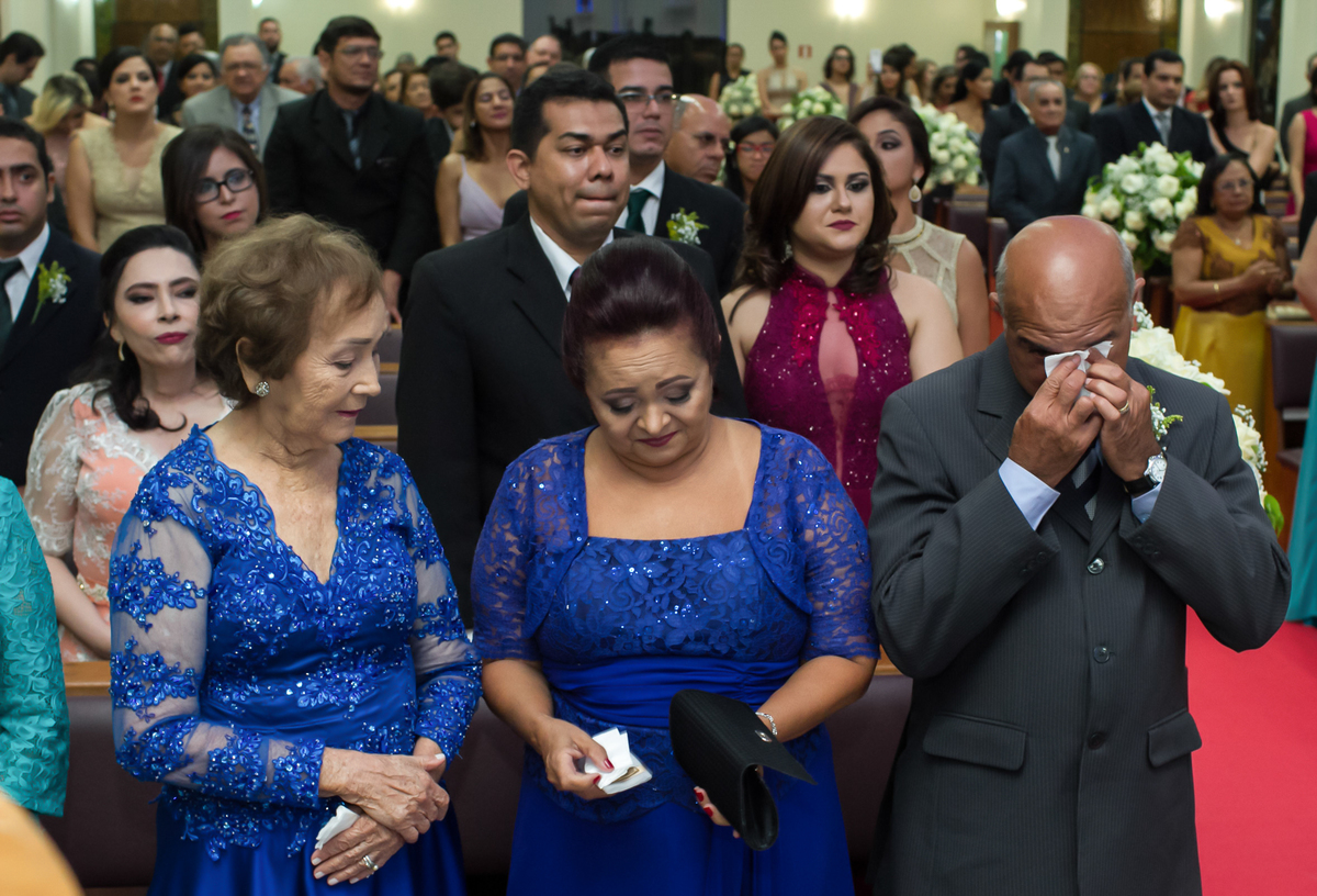 pais do noivo foto emocionante de casamento