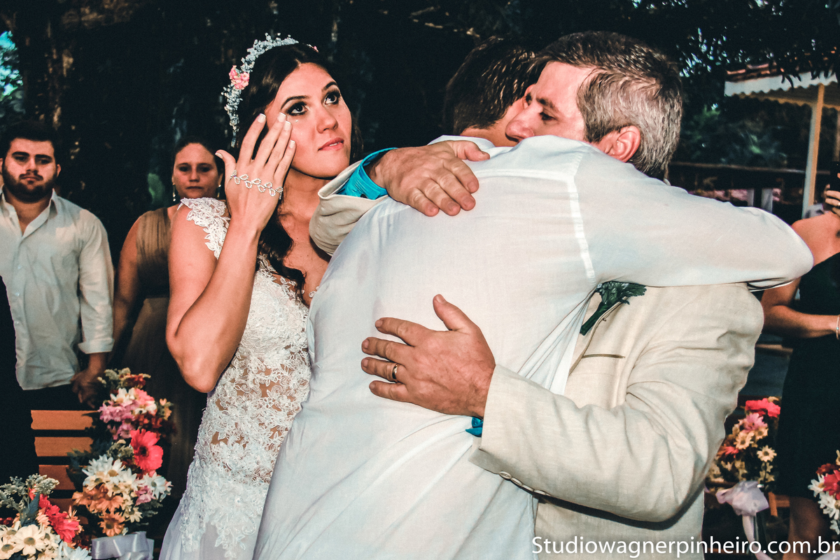 casamento na praia,casamento ao ar livre-wedding day-casamento em mosqueiro-casamento em belem-making of da noiva-making of do noivo-casamento lindo