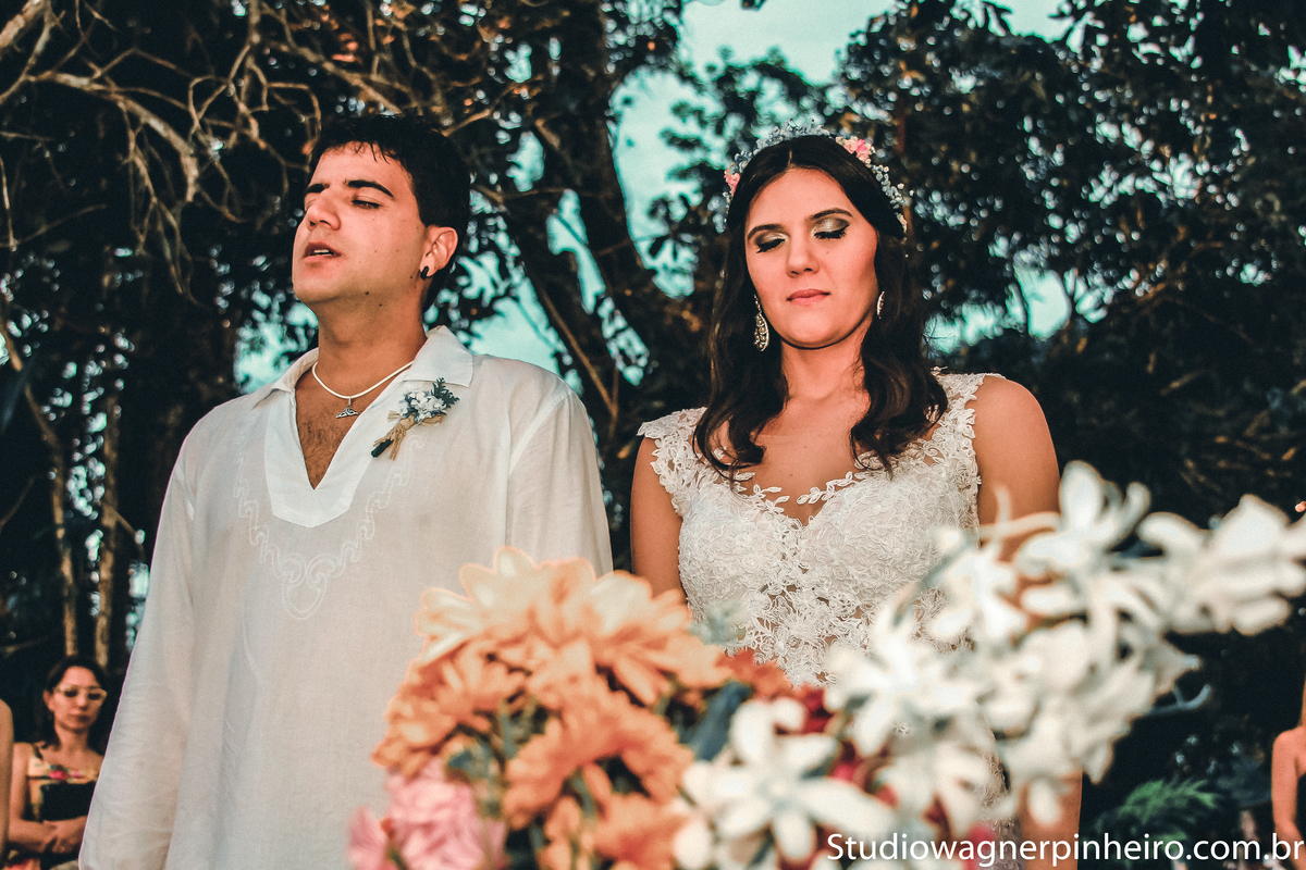 casamento na praia,casamento ao ar livre-wedding day-casamento em mosqueiro-casamento em belem-making of da noiva-making of do noivo-casamento lindo
