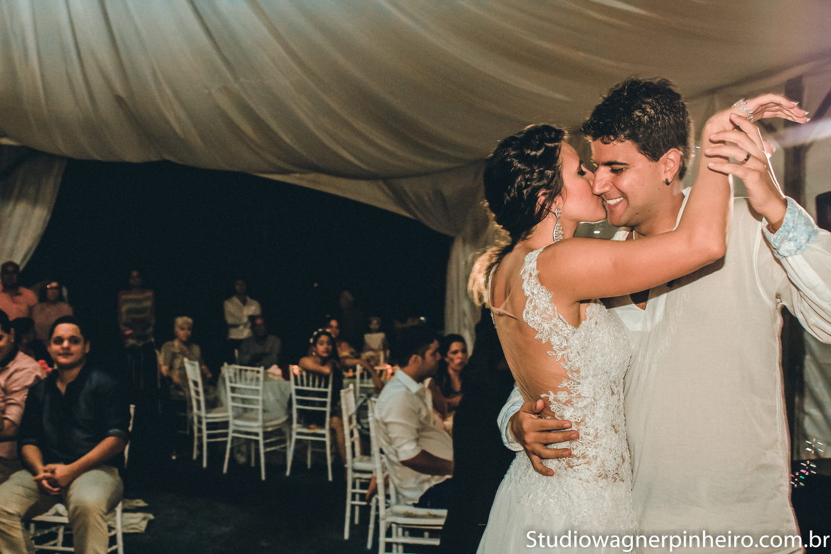 casamento na praia,casamento ao ar livre-wedding day-casamento em mosqueiro-casamento em belem-making of da noiva-making of do noivo-casamento lindo
