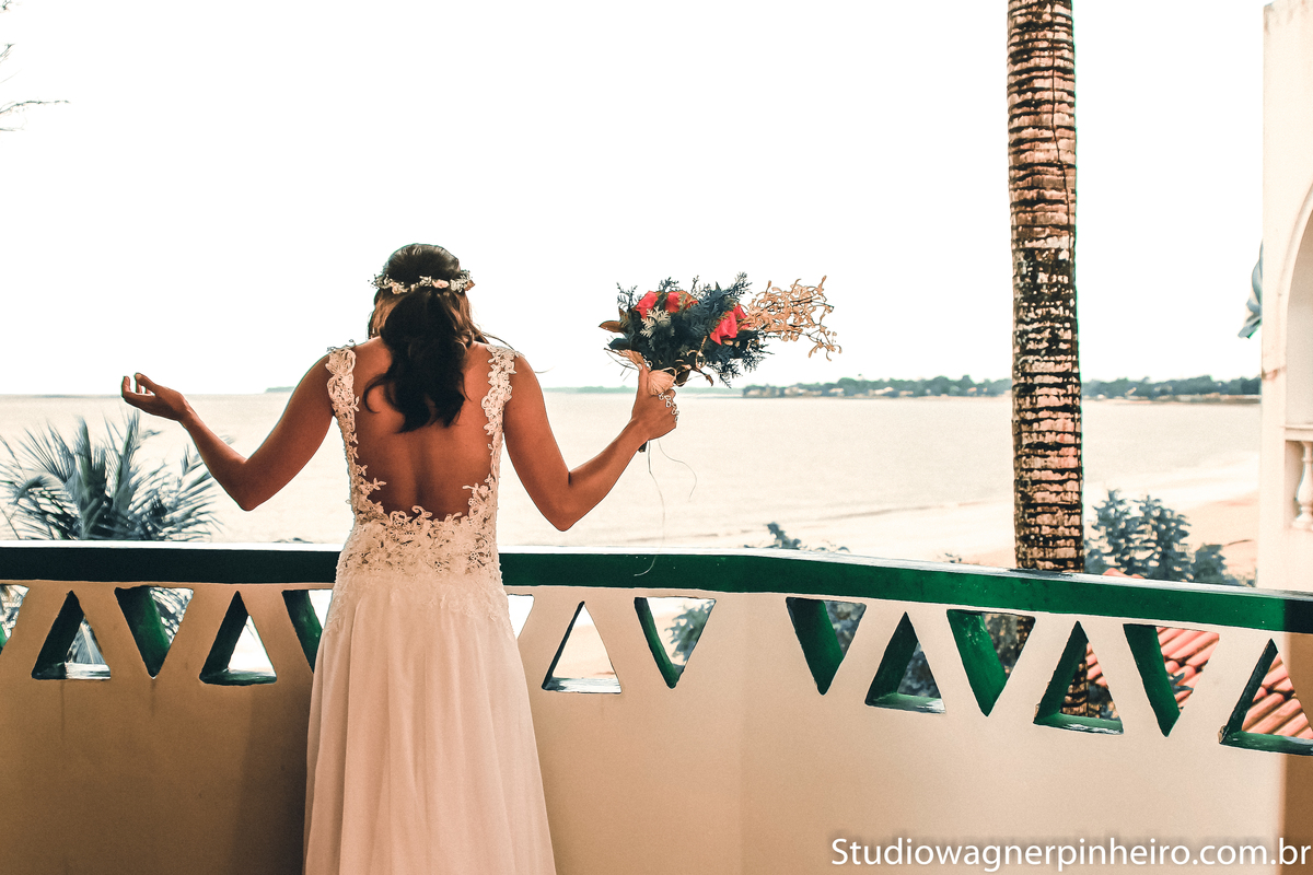 casamento na praia,casamento ao ar livre-wedding day-casamento em mosqueiro-casamento em belem-making of da noiva-making of do noivo-casamento lindo