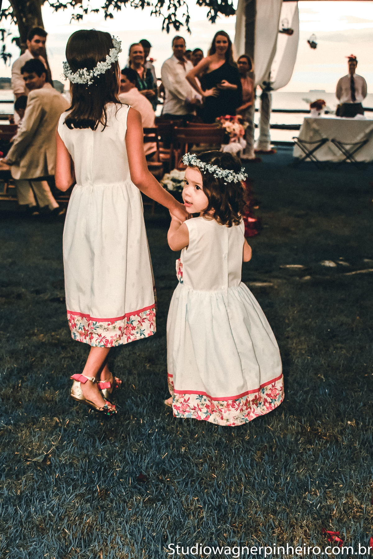 casamento na praia,casamento ao ar livre-wedding day-casamento em mosqueiro-casamento em belem-making of da noiva-making of do noivo-casamento lindo