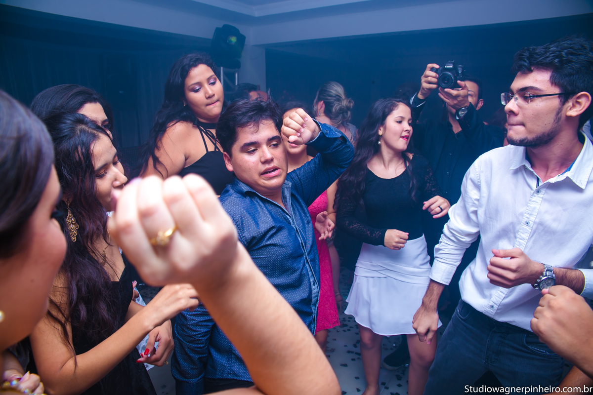 balada animada em 15 anos