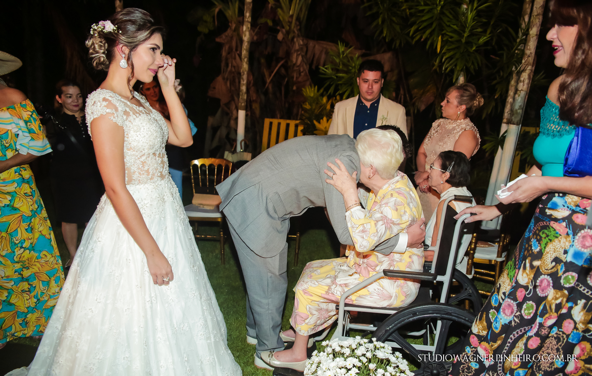 noiva chorando casamento no sitio caminho real