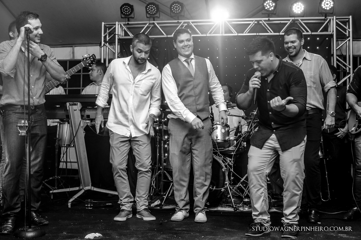 fotografia de casamento espontânea preto e branco casamento no sitio caminho real