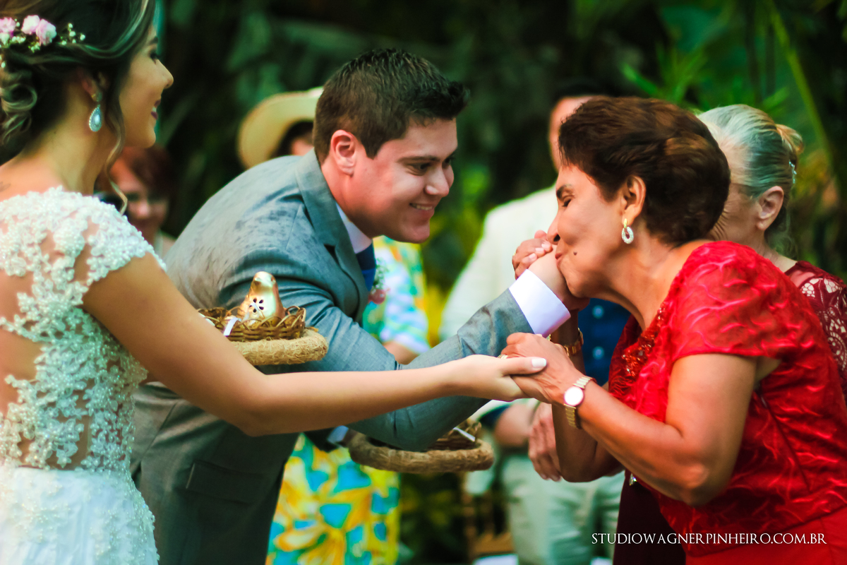 fotografia de emocionante de casamento casamento no sitio caminho real