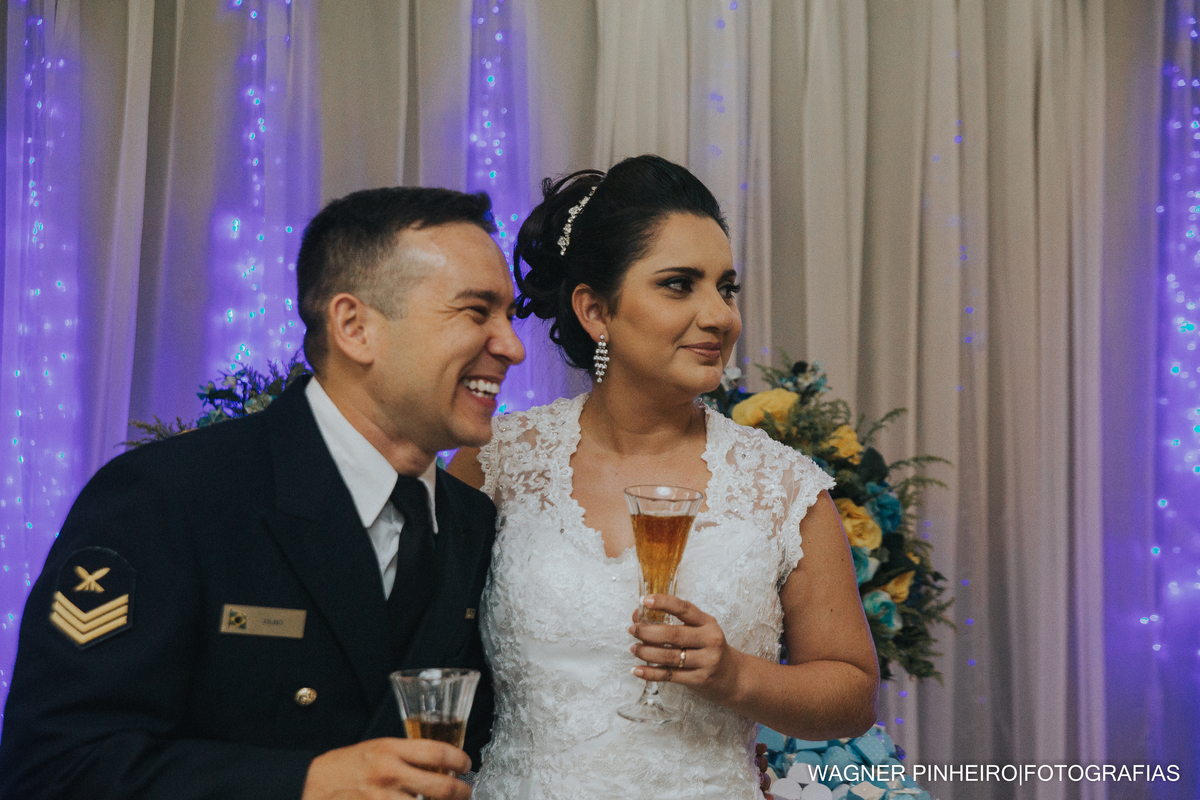 foto do brinde do casal