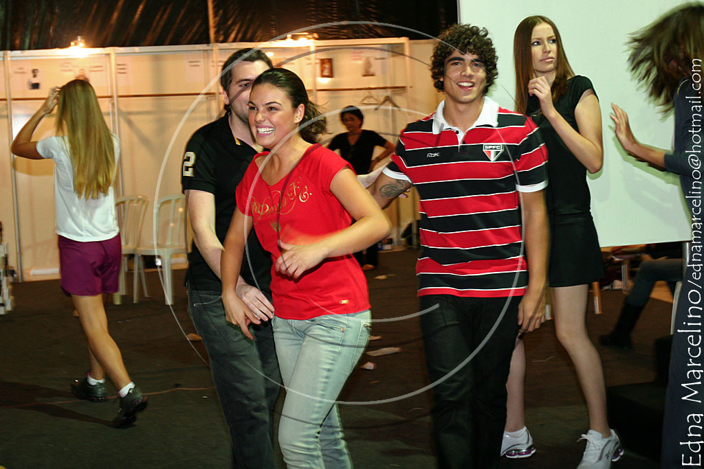 Isis Valverde e Caio Castro